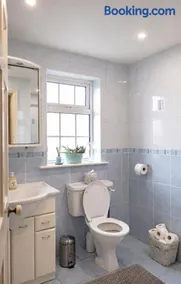 Private Room near Rock of Cashel and Workspace - Image 4