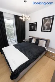 Apartament Business&Living No 1 z prywatnym jacuzzi zewnętrznym -od maja do września- Nad Zalewem w Cedzynie i miejscem parkingowym - Image 1