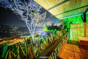 Cabañas de Lujo en Medio de la Naturaleza - Image 2