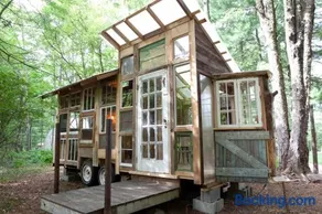 Outlier Inn Tiny House 4 on Farm Upstate Catskills - Image 1