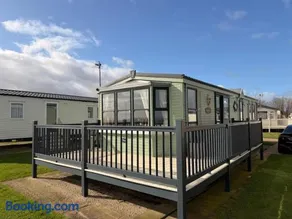 Sea View Static Caravan With Decking - Skipsea Sands Holiday Park - Image 2