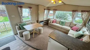 6 Berth Caravan with garden - Brightholme Holiday Park - Image 3
