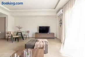 Christina's cozy apartment near the airport - Image 3