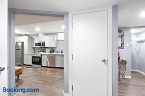 Deluxe Apartment - Image 3