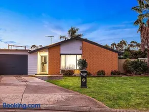 Lovely House in Smithfield - Image 3