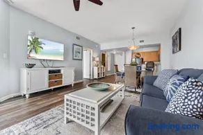 Penthouse Amazing Gulf Views Walk Beach or Shuttle Suite sleeps 6 - Image 4