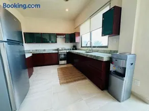 Ocean View Getaway - Image 3