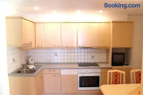 Apart Pfeifer - Image 3