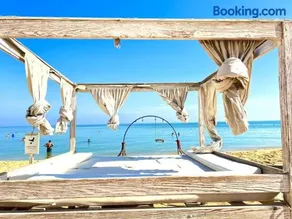 Boho Lagoon Garden Escape - Azha Sokhna - Image 1