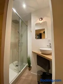 Cozy 1BR in Lyon Center - Image 1