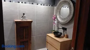 Villa con idromassaggio, terrazza e sauna | Vista sulla piscina - Image 3