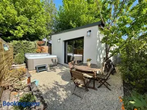 Logement entier avec jacuzzi en provence - Image 1