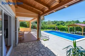Villa Ida, a charming villa in a rustic setting - Image 2