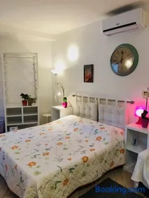La Dolce Vita studio with free private parking - Image 1