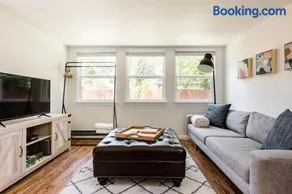Charming, Cozy Tiny Gem with Hot Tub and Trail Access - Image 1