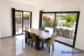 Magnifique villa vue sur golf à 20 min de la plage - Image 3