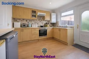 Family & Contractors Home - 6 Beds - Garden Patio - Image 4