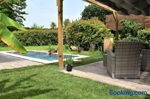 Small House with pool - Image 2