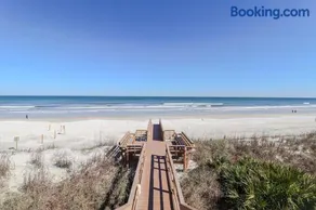 New Rental with Pool Views, Pickleball, Tennis Court with Bonus Room! - Image 1