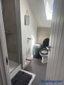 Guest House - Image 3