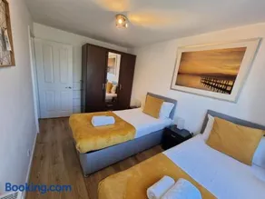 2 Bedrooms - 3 Beds - Free Parking - 168 - Image 5
