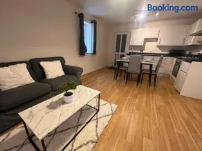 Charming one bedroom flat in Stonehouse - Image 4