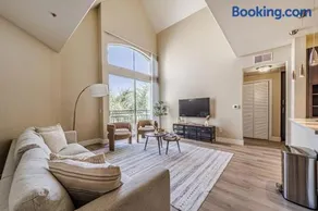 2BD Marina Condo Near Venice Beach, Pool & Free Parking - Image 5