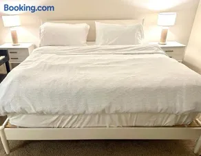 Cozy Gem Near Old Town Pasadena - Image 2