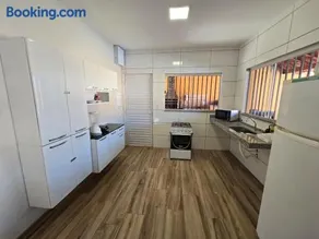 Casa completa com piscina aquecida e área gourmet - Image 2