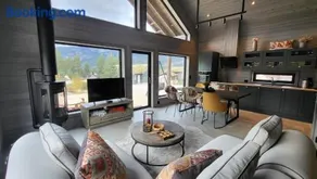 Stylishly furnished chalet with a large terrace in Vrådal - Image 2