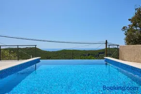 Villa Korta - Spacious House with Pool - Image 4