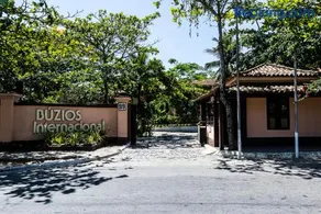 Búzios Beach Dowtown - Image 1