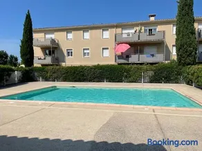 LE NID PROVENÇAL, Rez de Jardin, Piscine et Terrasse, proche Avignon - Image 1