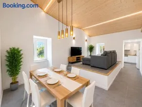 PineHills Retreat - AC - Near Lisbon and Santa Cruz - Image 4