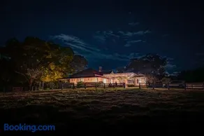 Myocum Farmstead 100 Acres w Firepit Views - Image 3