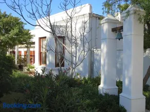 Villa Reinet Guest House - Image 3