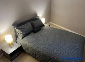 Modern Room Homestay in Apartment with Private Bathroom - Image 1