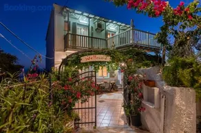 Servani Studios & Suites - Image 2
