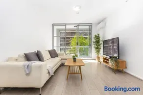 A Cozy & Modern Studio Right Next to Darling Harbour - Image 1