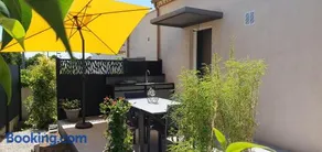 Gîte Le Petit Vignet avec piscine privée - Image 4