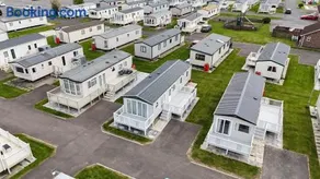 Hardys Caravan Park - Image 2