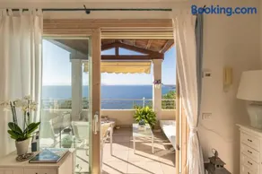 Villa Daisy - Image 1