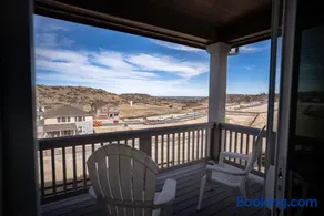 New Build 1BR Home Stunning Views Denver Access - Image 1