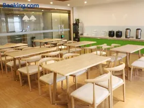 GreenTree Inn Linyi Beicheng New Area North Mengshan Road Express Hotel - Image 2