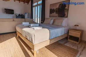 Modern Studio Loft in Central Larnaca with WiFi - Image 2