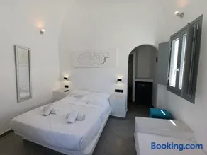 Perissa Economy Rooms - Image 3