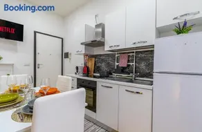 Milano Centrale - Parking nearby and Free Wifi - Image 2