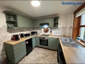 Central 3 bedroom house - Balmoral Road Portree - Image 1