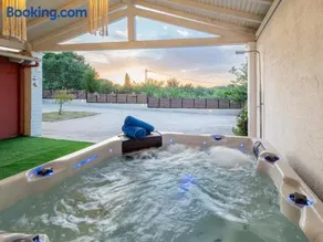 Euphoria Country House - Image 1