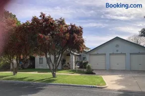 Hosts offer Single Bed accommodation to Suit Single Travellers - Image 1